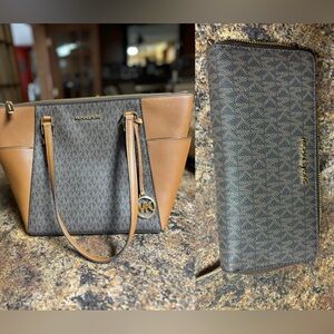 Michael Kors Charlotte Brown Large Top Zip Tote W/ matching Large wallet